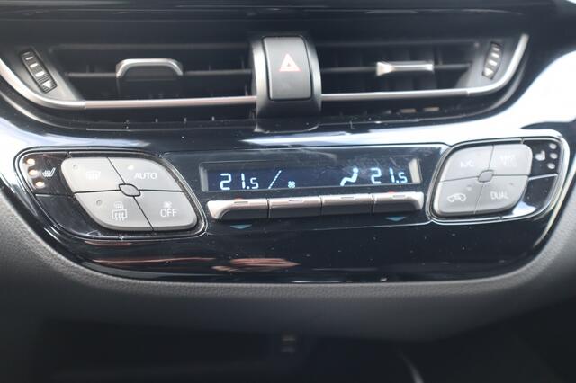 Toyota C-HR 2.0 Hybrid Bi-Tone Apple CarPlay | Treeplanken | Stuur-Stoelverw