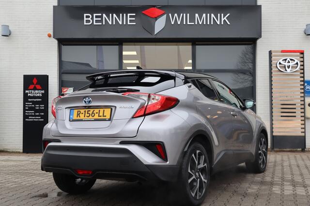 Toyota C-HR 1.8 Hybrid Style Bi-Tone | Parkeersensoren | Stoelverwarming