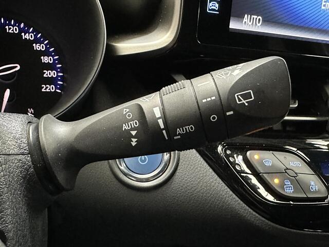 Toyota C-HR 1.8 Hybrid Dynamic | Stoel/stuurwielverwarming | Dode hoek detector | 18'' LM velgen | Dealer onderhouden |