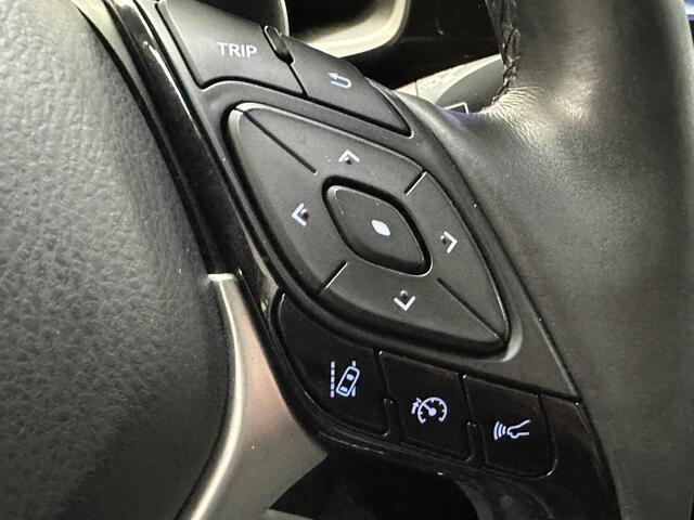 Toyota C-HR 1.8 Hybrid Dynamic | Stoel/stuurwielverwarming | Dode hoek detector | 18'' LM velgen | Dealer onderhouden |