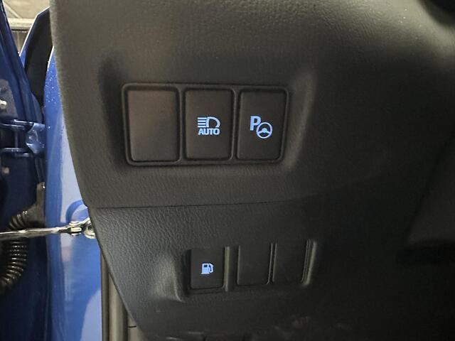 Toyota C-HR 2.0 Hybrid Bi-Tone