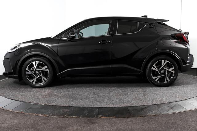 Toyota C-HR 2.0 Hybrid Dynamic | Adapt. Cruise | Stoel-+Stuurverw. | PDC | Camera | NAV+App. Connect | ECC | Afn. Trekhaak | LM 18" |