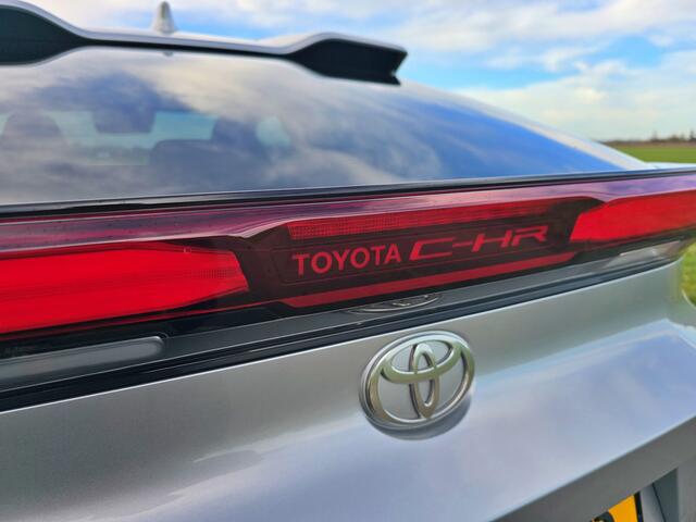 Toyota C-HR 1.8 Hybrid 140 Dynamic - 140 Pk - Euro 6 - (Nw Model) ParkeerCamera - AppleCarplay AndroidAuto