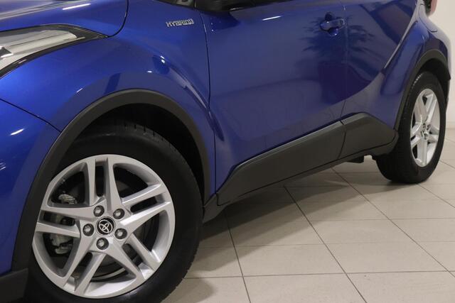 Toyota C-HR 1.8 Hybrid Active, Apple Carplay / Android Auto, LM velgen, Camera, DAB+, Cruise & Climate control!
