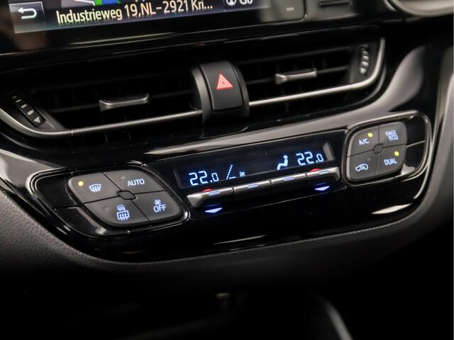Toyota C-HR 1.8 Hybrid Sport Automaat (NAVIGATIE, CAMERA, TREKHAAK, KEYLESS, SPORTSTOELEN, XENON, ADAPTIVE CRUISE, NIEUWE APK, NIEUWSTAAT)