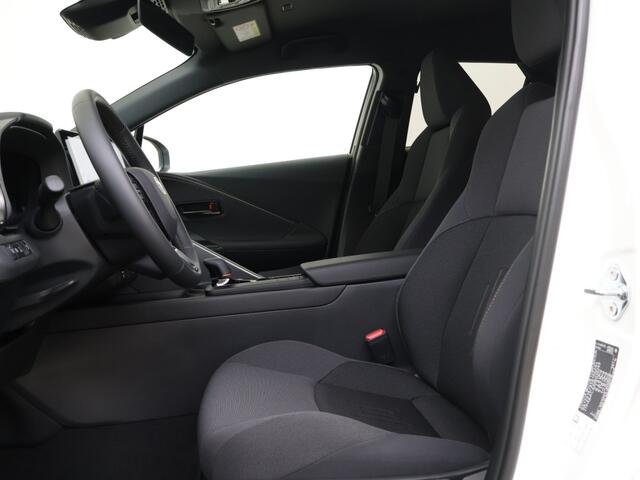 Toyota C-HR 2.0 PHEV 220PK Dynamic Winterpack Camera Carplay