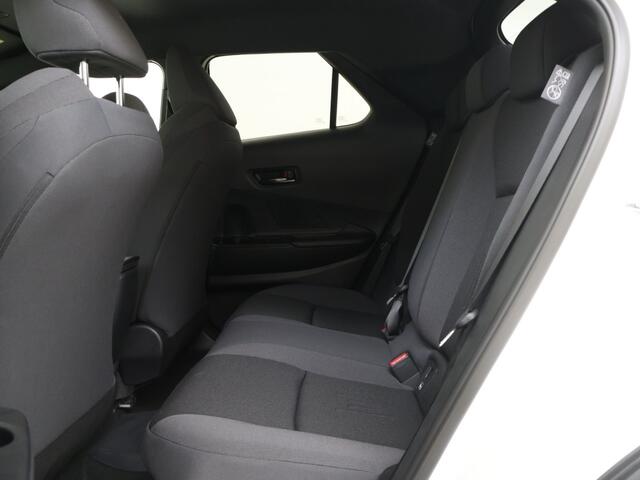 Toyota C-HR 2.0 PHEV 220PK Dynamic Winterpack Camera Carplay