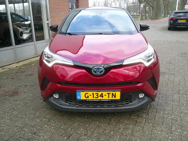 Toyota C-HR 1.8 Hybrid Bi-Tone Plus Trekhaak Leder
