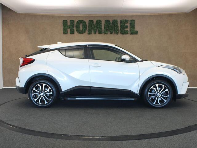 Toyota C-HR 1.2 Dynamic - ORIGINEEL NEDERLANDSE AUTO - AUTOMATISCHE AIRCO - CRUISE CONTROL - KEYLESS ENTRY & START - LICHTMETALEN VELGEN - AFNEEMBARE TREKHAAK (1.300KG GEREMD) - MULTIMEDIAVOORBEREIDING