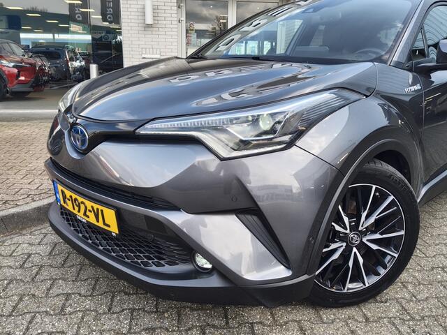 Toyota C-HR 1.8 Hybrid Executive | Navi | Sensoren v/a | Half Leder | Stoelv