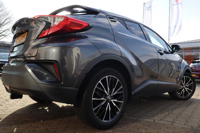 Toyota C-HR 1.8 Hybrid Dynamic Blindspot | Trekhaak | JBL | Parkeersensoren