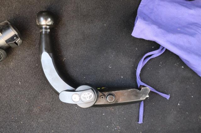 Toyota C-HR 1.8 Hybrid Dynamic Blindspot | Trekhaak | JBL | Parkeersensoren