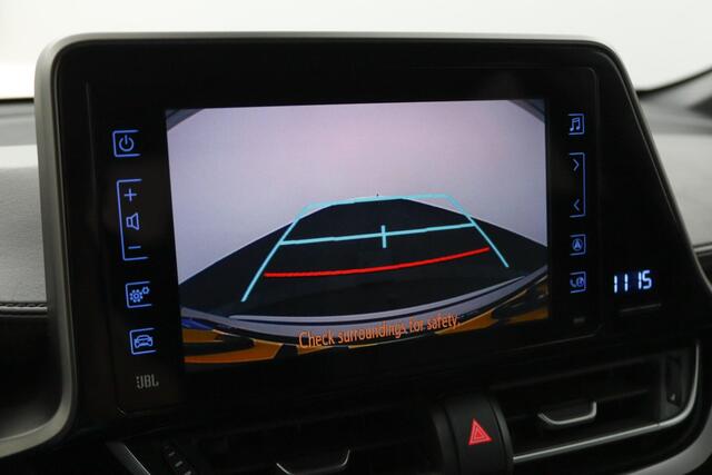 Toyota C-HR 1.8 Hybrid Bi-Tone | stuur en stoelverwarming | Parkeersensoren | Trekhaak |