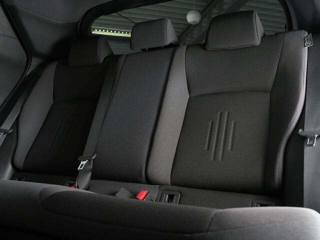 Toyota C-HR 2.0 Plug-in Hybrid 220 Dynamic | Apple carplay & Android auto | Stuurwiel verwarming | Oplaad mogelijkheid |