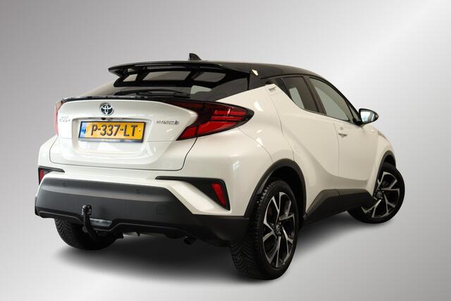 Toyota C-HR 1.8 Hybrid Style Bitone, Trekhaak, BSM, Stuur- Stoel- Voorruit verwarming, Apple Carplay / Android Auto!