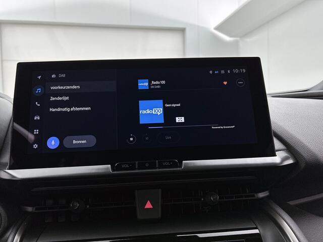 Toyota C-HR 1.8 Hybrid 140 First Edition | Stoel + Stuur + Voorruitverwarming | Blindspot | Groot Scherm | LED |