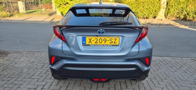 Toyota C-HR 1.8 Hybrid Executive*apple Carplay/Android*navigatie*full led koplampen
