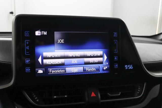 Toyota C-HR 1.8 Hybrid Executive Ultimate | Treekplanken | JBL Audio | Parkeer sensoren | Leer | Navigatie |