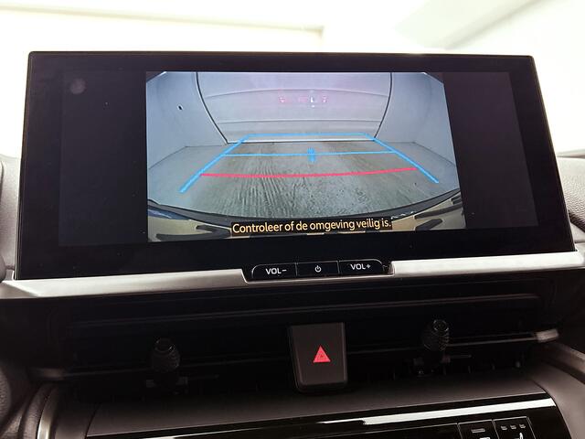 Toyota C-HR 1.8 Hybrid 140 First Edition | Stoel + Stuur + Voorruitverwarming | Blindspot | Groot Scherm | LED |