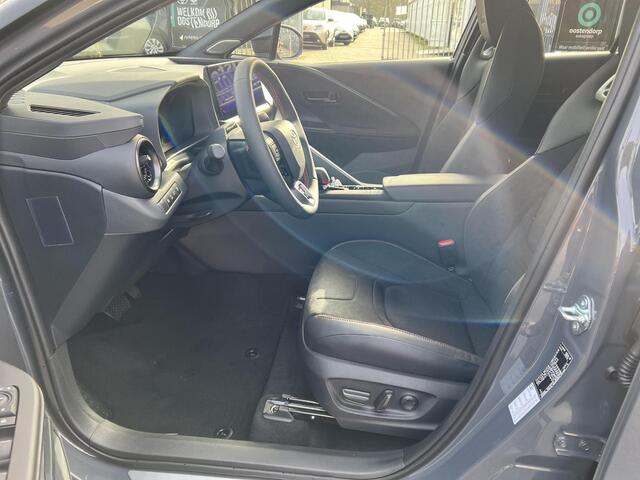 Toyota C-HR 2.0 Plug-in Hybrid 220 GR SPORT