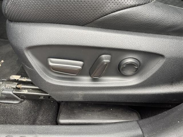 Toyota C-HR 2.0 Hybrid Launch Edition