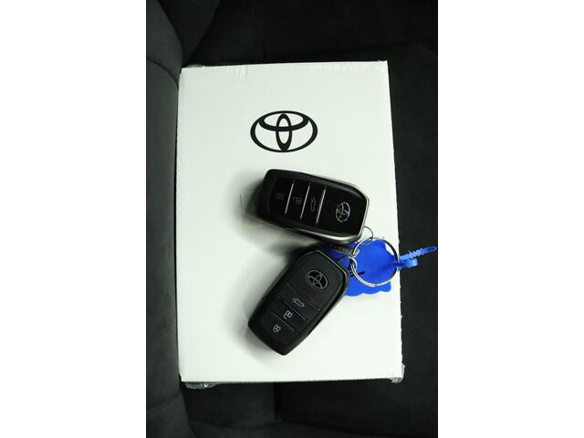 Toyota C-HR 2.0 Plug-in Hybrid 220 Black Edition | Nieuwe auto | 10 jaar garantie |