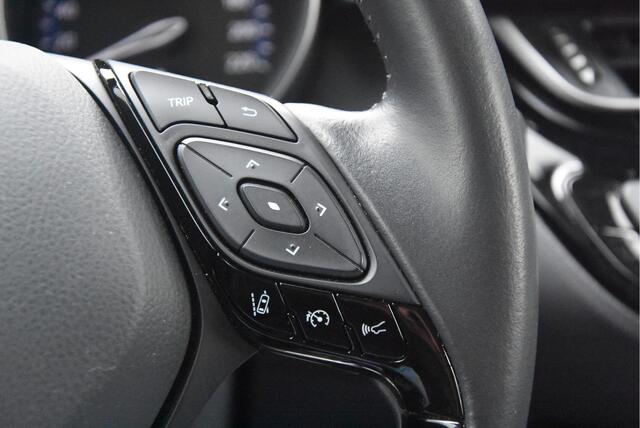 Toyota C-HR 2.0 Hybrid Dynamic | Trekhaak |