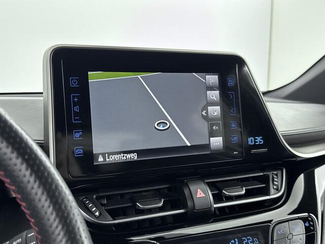 Toyota C-HR 1.8 Hybrid Dynamic Navi | Stoelverwarming | Achteruitrijcamera | 18'' Lichtmetalen Velgen | Bi-Tone |