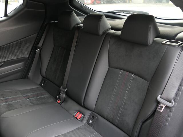 Toyota C-HR 2.0 Hybrid GR-Sport - Occasion Lease vanaf ¤574 p/m - *1e Eigenaar!* - Parkeerassistent - Cruise -stoelverwarming - navi