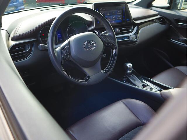 Toyota C-HR 1.8 Hybrid Executive | Leder | JBL | Camera | Stoel+Stuurwiel verwarming | Climate Control |