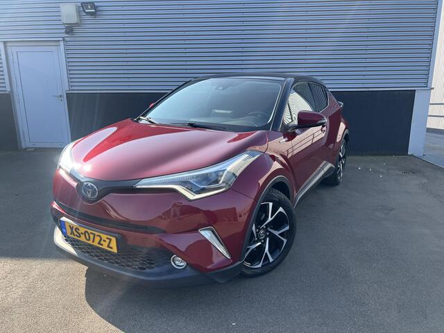 Toyota C-HR 1.8 Hybrid Style CVT Automaat Schitterende Nederlandse C-Hr voorzien van o.a.: Trekhaak, Navigatie, Climate Control, Cruise Crontrol, Dode hoek detectie, Parkeerhulp Camera, Parelmoerlak