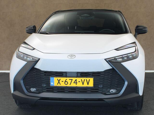 Toyota C-HR 1.8 Hybrid 140 First Edition - ORIGINEEL NEDERLANDSE AUTO - DODEHOEKDETECTIE - ADAPTIEVE CRUISE CONTROL - ELEKTRISCHE ACHTERKLEP - NAVIGATIE FULL-MAP - APPLE CARPLAY/ANDROID AUTO - ACHTERUITRIJCAMERA - PARKEERSENSOREN VOOR EN ACHTER - TWO TONE - KEYLESS E