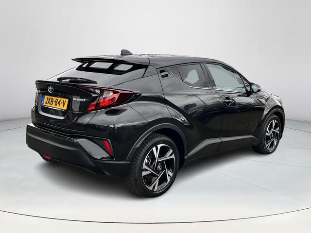 Toyota C-HR 1.8 Hybrid Style | Carplay | Parkeersensoren | Dode hoek waarschuwing | Navigatie | 18 inch LM-velgen |