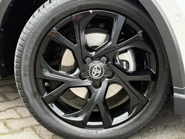 Toyota C-HR 2.0 Hybrid Team D | Parelmoer | CarPlay | ACC | Camera | 18 inch