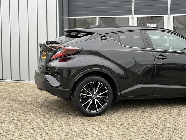 Toyota C-HR 1.8 Hybrid Executive | Climate | JBL | Stoel verwarming | Camera | Parkeer sensoren |