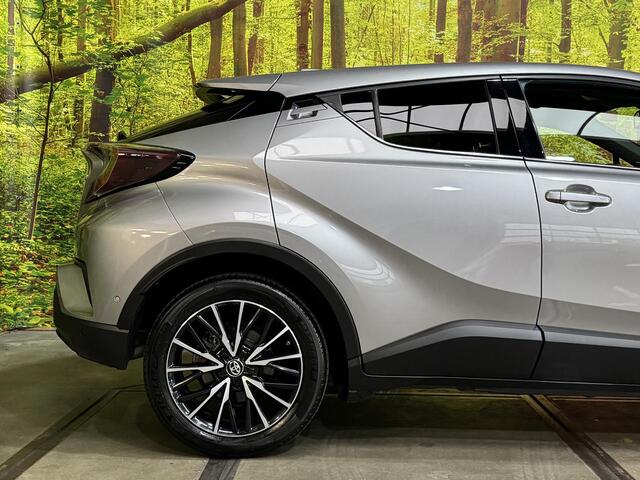 Toyota C-HR 1.8 Hybrid Executive Automaat 18 Inch JBL Leder Stof Navi Camera LED Trekhaak Rijstrook ACC