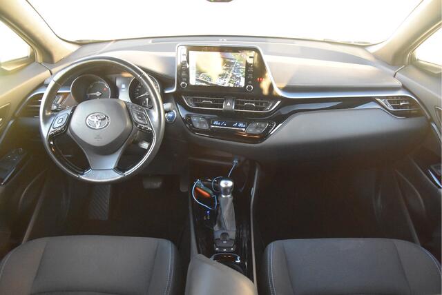 Toyota C-HR 2.0 Hybrid Bi-Tone | Trekhaak |