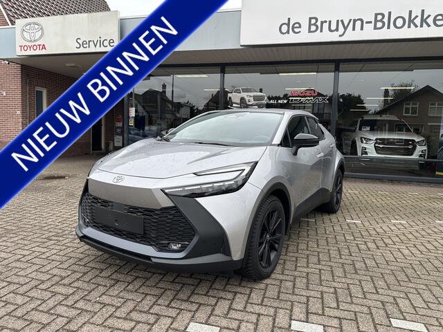 Toyota C-HR 2.0 Plug-in Hybrid 220 Dynamic Toyota navigatie / incl. winterbandenset / Apple Carplay / Android Auto / parkeersensoren voor en achter / adaptive cruise control / stoel- en stuurwielverwarming / parkeercamera / Toyota 10 jaar garantie programma / Toyota