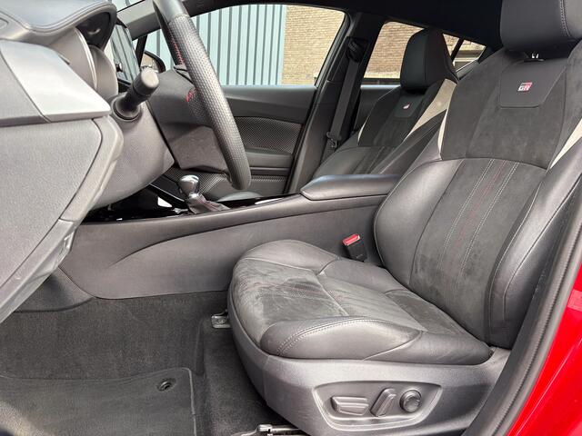 Toyota C-HR 1.8 Hybrid GR-Sport | Bi-Tone | Trekhaak | Dodehoek sensoren | Stoel & Stuur verw. | 19'' | Prijs Rijklaar!!