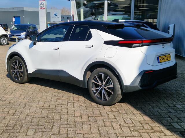 Toyota C-HR 1.8 Hybrid 140 First Edition Groot scherm | parkeersensoren | Rondom camera | elektr. achterklep