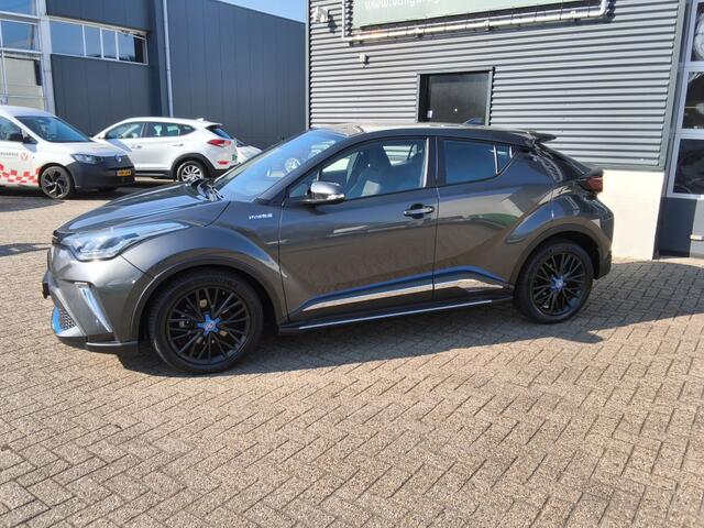 Toyota C-HR 1.8 Hybrid Business Dynamic LED en Navi met Carplay.