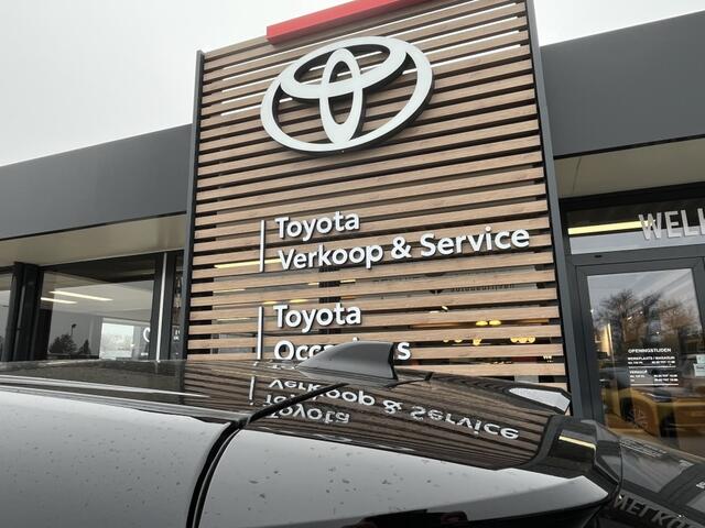 Toyota C-HR 1.8 Hybrid 140 Bi-Tone | Elek. achterklep | Stuur/stoelverwarm.