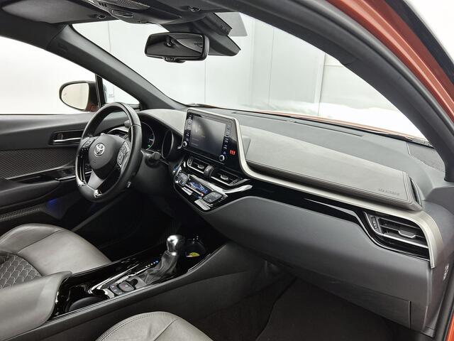 Toyota C-HR 1.8 Hybrid Executive | Blind Spot | Apple CarPlay/ Android Auto | Parkeersensoren V+A | LED verlichting v+a | Leder stoffe bekleding | Lendesteun