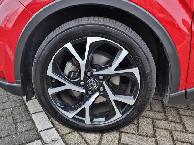 Toyota C-HR 2.0 Hybrid Business Plus Bi-Tone | Navigatie | Camera | Stoelverwarming | Afneembare Trekhaak | Cruise Control |