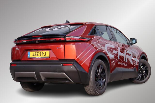 Toyota C-HR First Edition 77 kWh, Apple Carplay / Android Auto ,Adaptieve cruise control.