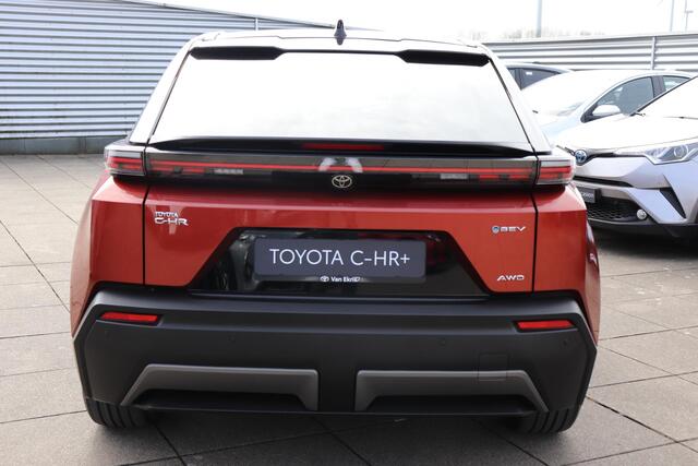 Toyota C-HR Executive AWD 77 kWh, Inruilpremie ¤2.000,-, 22kW AC, BSM, JBL, PANO, Bi-Tone, 360 graden camera!
