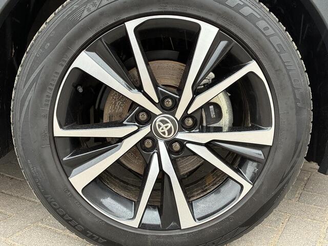 Toyota C-HR 1.8 Hybrid 140 First Edition / Adaptieve Cruise Control / Stoel-/Stuurverwarming / Elektrische achterklep / Achteruitrijcamera / All-season banden / Navigatie / Apple Carplay/Android Auto /