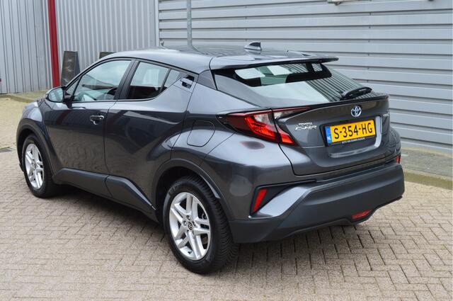 Toyota C-HR 1.8 Hybrid Active O.a: Adaptive cruise, Clima, Dab, 17 Inch L.M. met all-season, Carplay, Camera, Etc.. Rijklaar! All-in prijs!