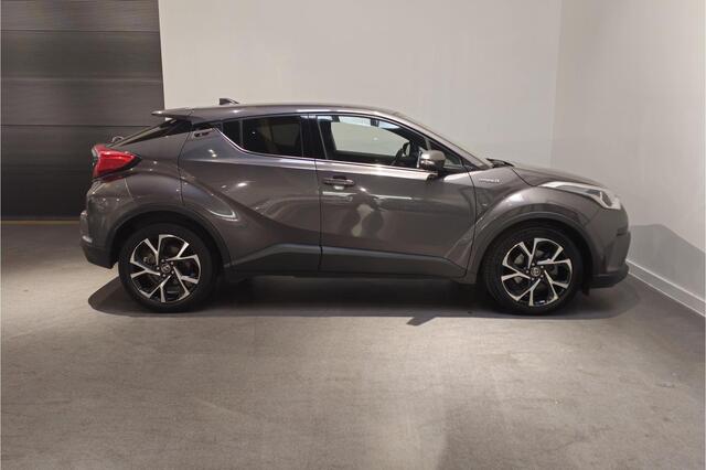 Toyota C-HR 1.8 Hybrid Dynamic Sport - Stoelverwarming - Dodehoekdetectie - Adaptive Cruise
