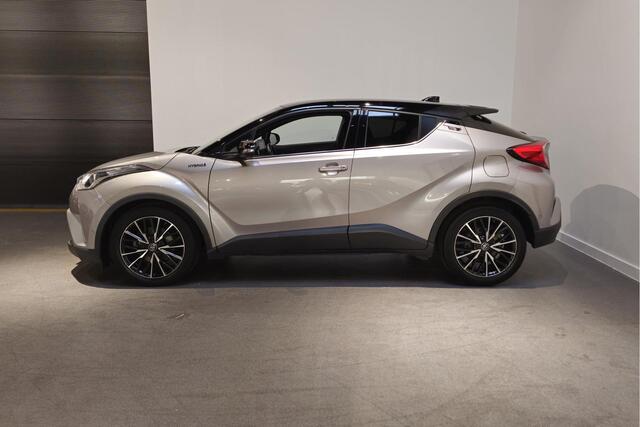Toyota C-HR 1.8 Hybrid Style Bi-Tone - Stoelverwarming - Adaptive Cruise - Dodehoekdetectie - JBL Audio